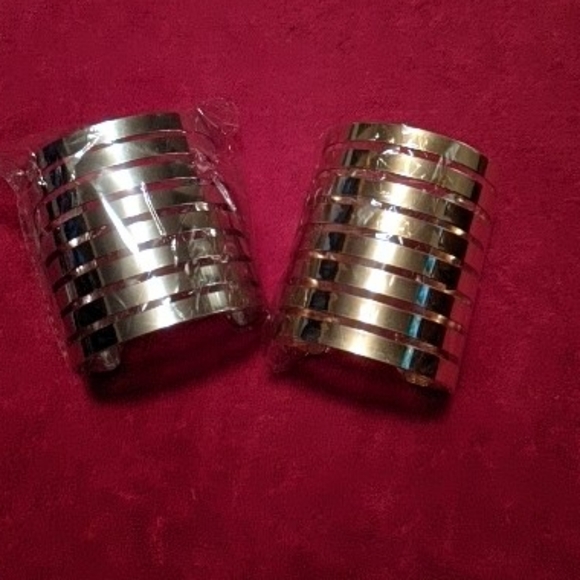 Art Deco Metal Cuff Bracelet - Picture 3 of 5